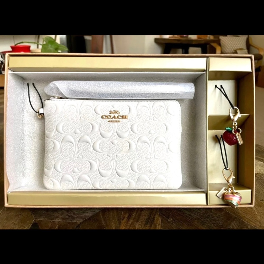 *SOLD* Boxed Coach Corner Zip Wristlet In White Signature Leather w/ 2 Charms